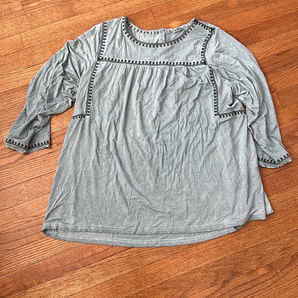 Boutique flowy blouse